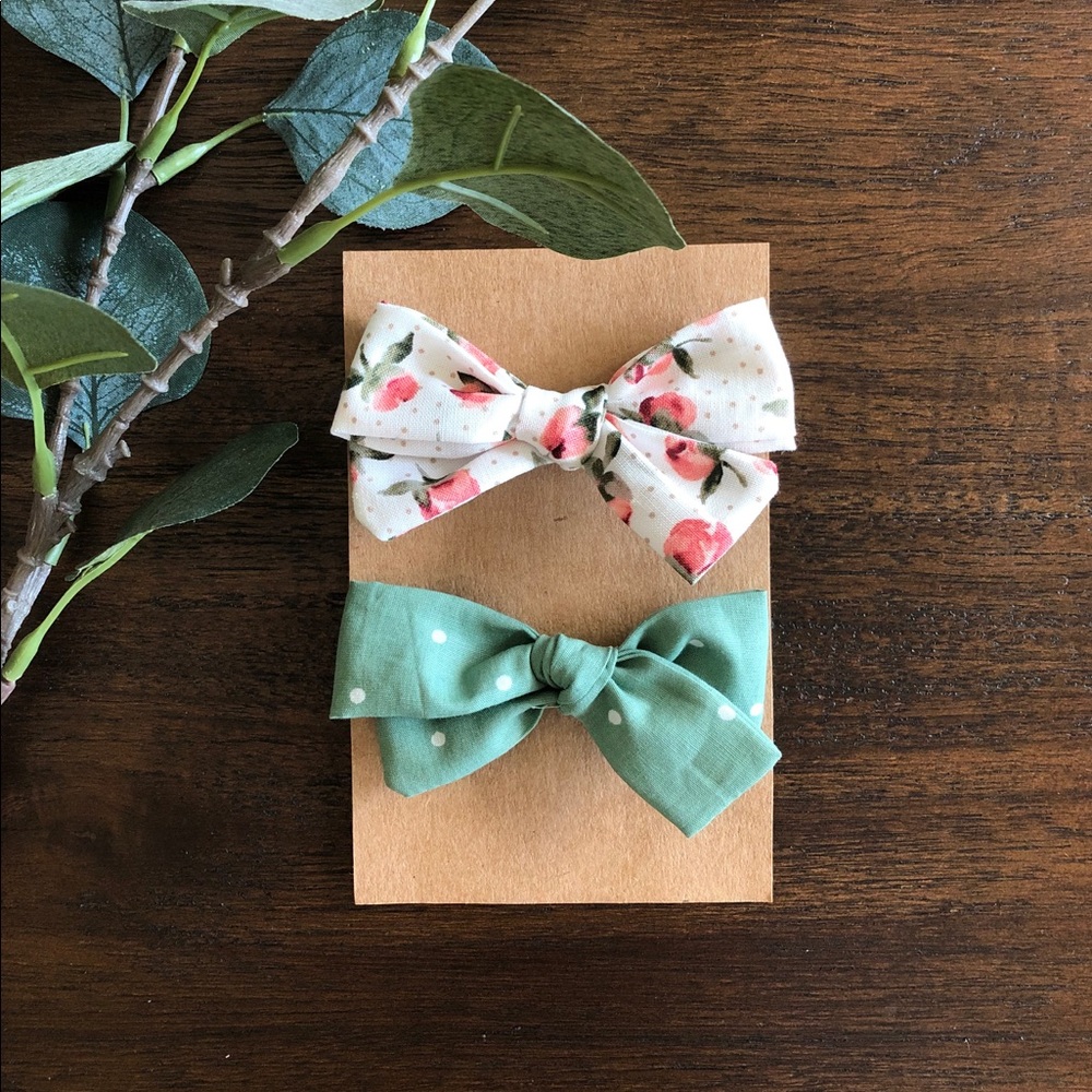 Hair bows